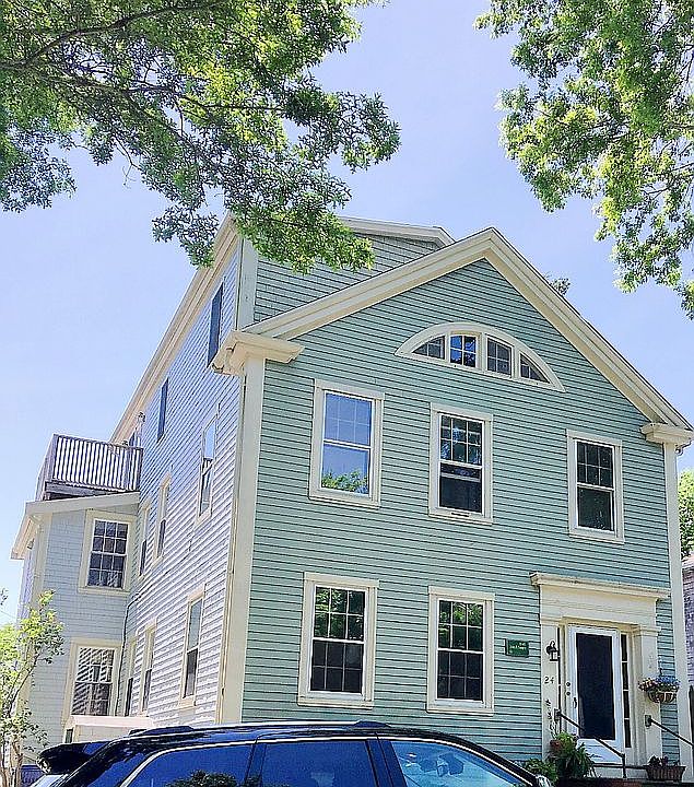2nd image of 24 Pearl St
