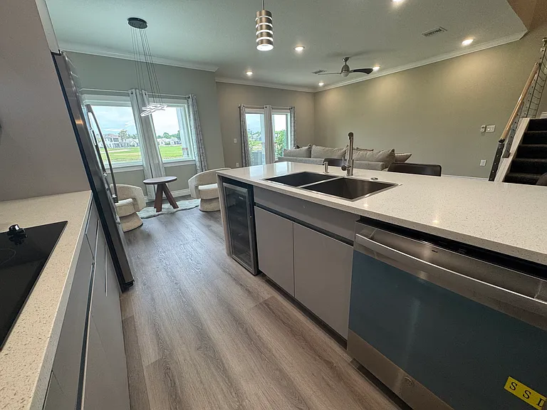 2037 Greenbriar Ter #2037 — Photo 5