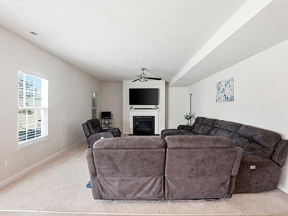 4th image of 516 Dietz Dr