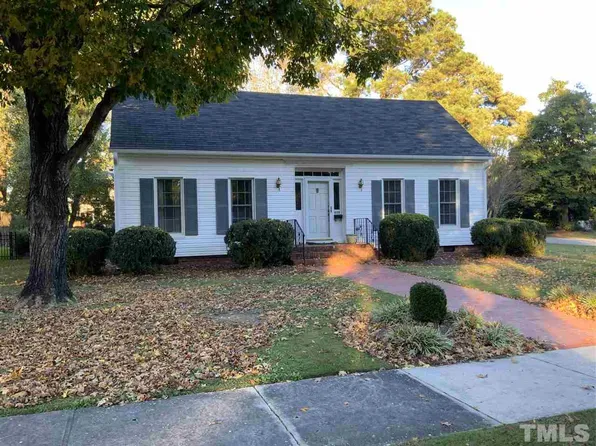 600 W Pearsall St, Dunn, NC 28334