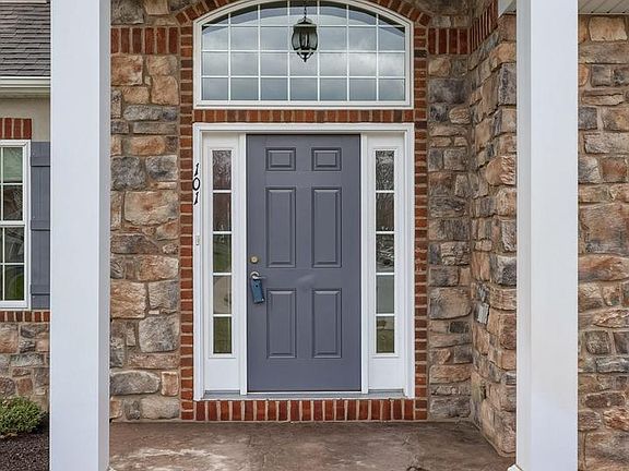 4th image of 101 Baneberry Ln