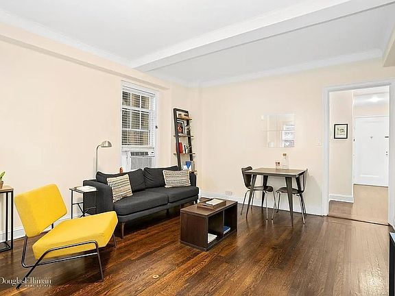 3rd image of 47 E 64th St #2C