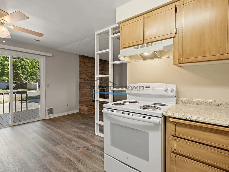 342 W Davidson Ave — Photo 10