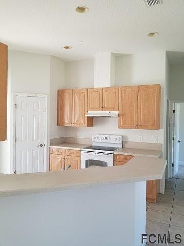 1st image of 63 Radcliffe Dr