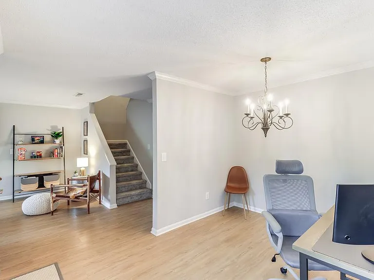 1050 Planters Pl — Photo 21