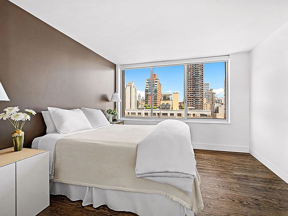 5th image of 353 E 72nd St APT 14A