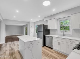 21 Kenneth Dr, Ocean, NJ 07712