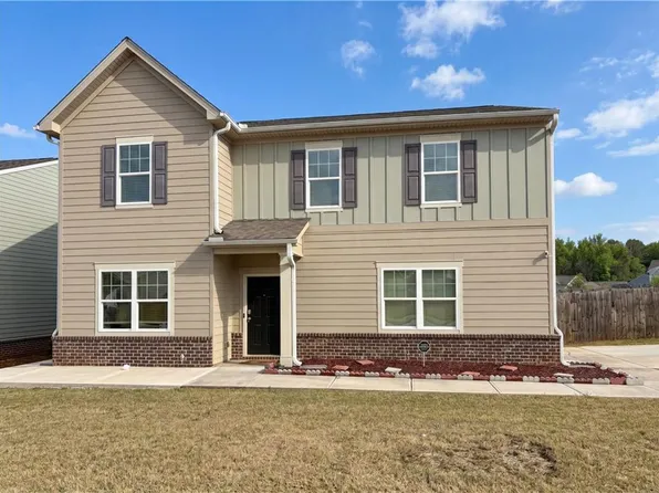 15 Regal Ln, Covington, GA 30016