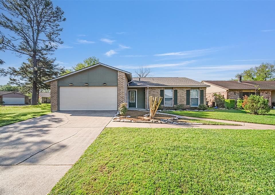 1st image of 17403 Wild Willow Ln