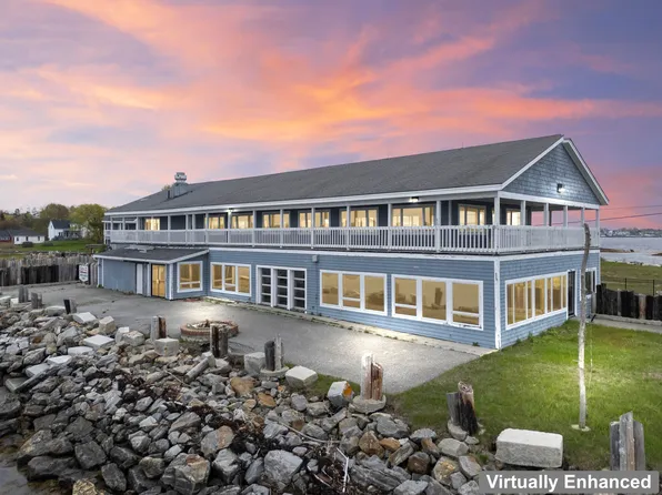 1906 Harpswell Neck Road, Harpswell, ME 04079