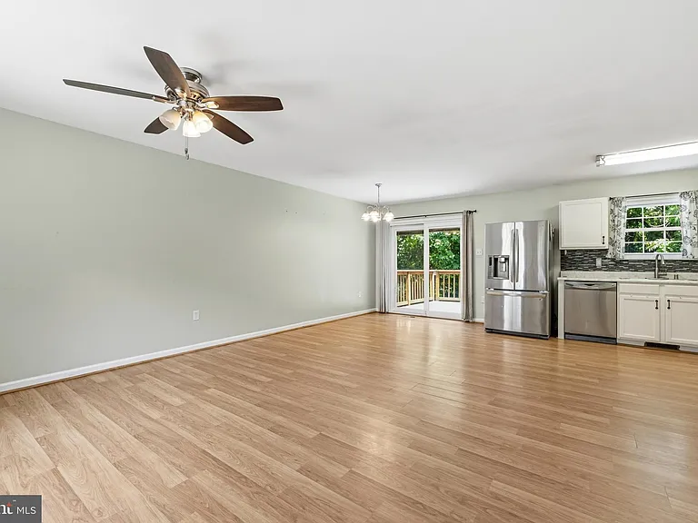 3535 Chesapeake Ave — Photo 4