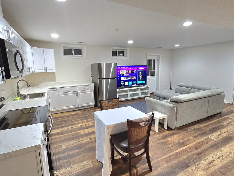 6608 Corbel Way #BASEMENT — Photo 23