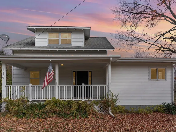 116 Elmwood Ave, Alma, MI 48801