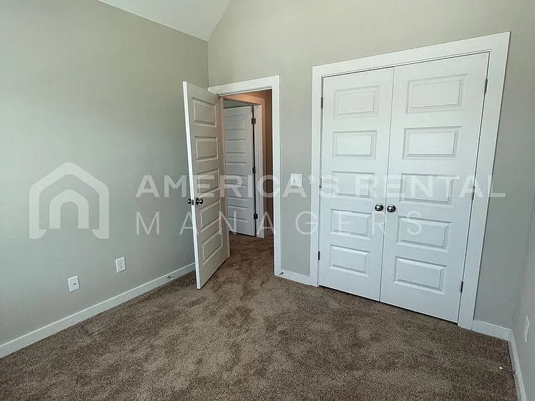 321 Shiloh Creek Dr — Photo 31