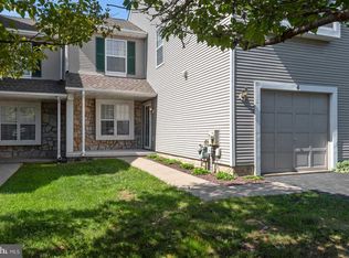 4 Ebony Ct, Newtown, PA 18940
