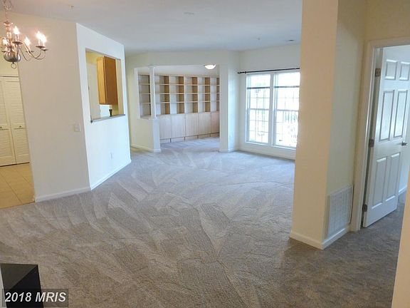5th image of 1600 Hardwick Ct Unit 204