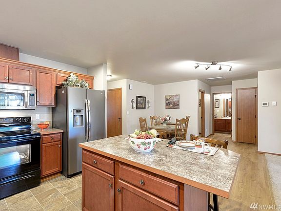 3rd image of 617 204th Street Ct E