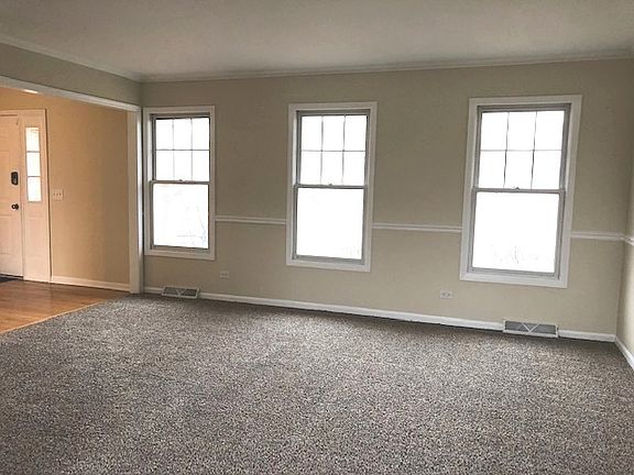2nd image of 1607 Brighton Ln