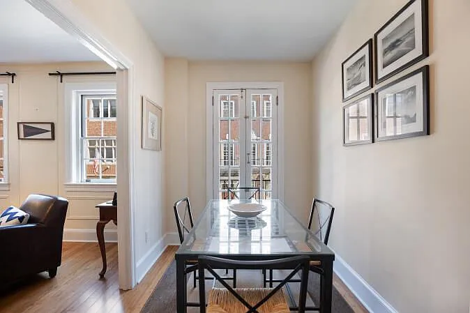 2130 Locust Street — Photo 2