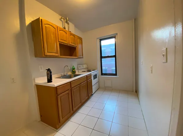 468 West 148th Street image 1 of 7