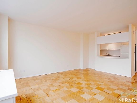 3rd image of 330 E 39th St APT 28K