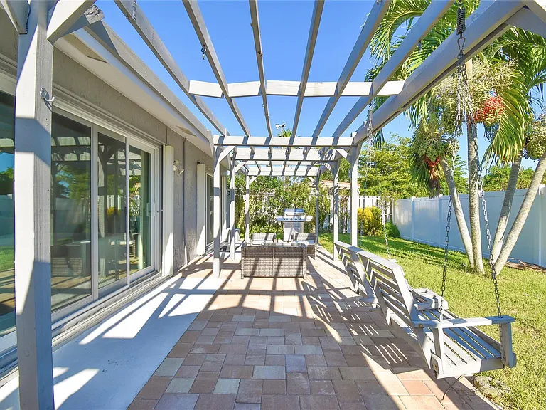 6550 Country Wood Way — Photo 39