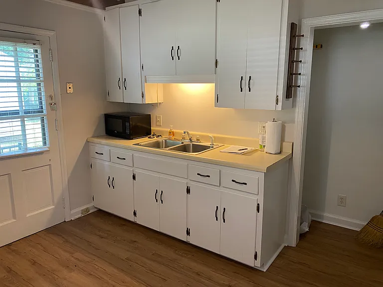 212 Clay St — Photo 4