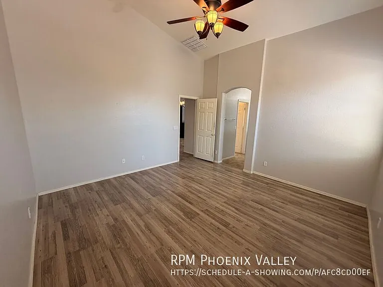 17057 W Manchester Dr — Photo 12