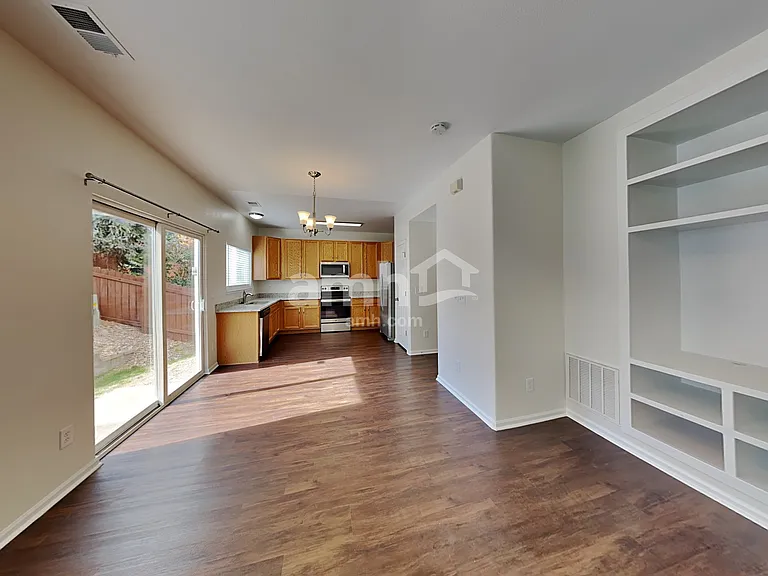 19506 E Bellisario Creek Dr — Photo 5