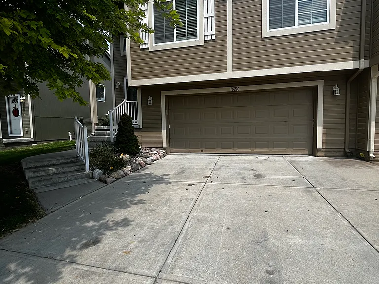 16210 Camden Ave — Photo 10