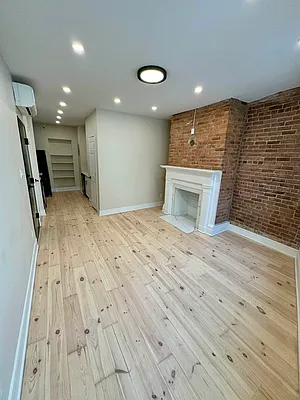 Rented by Tolmas Corporation | media 2