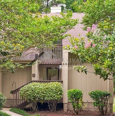 1st image of 4100 Five Oaks Dr #41-1