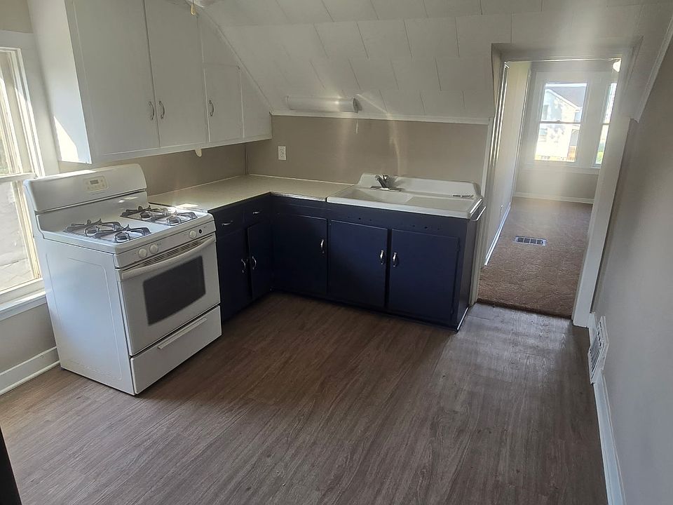 1st image of 157 N Locust St #B