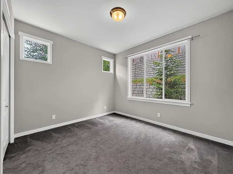 15249 NE Woodland Pl — Photo 11