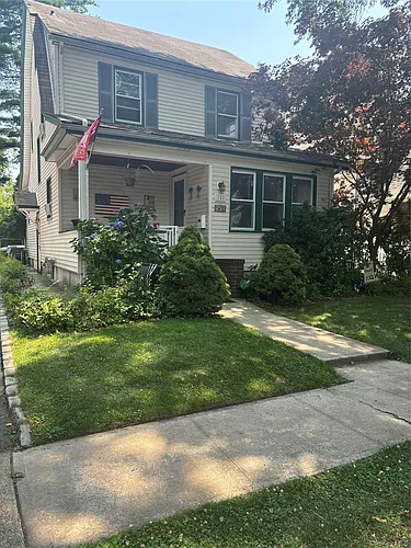 181 Violet Ave #2 Photo 1