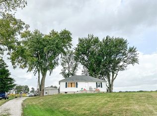 5411 N 1700th St, West Union, IL 62477