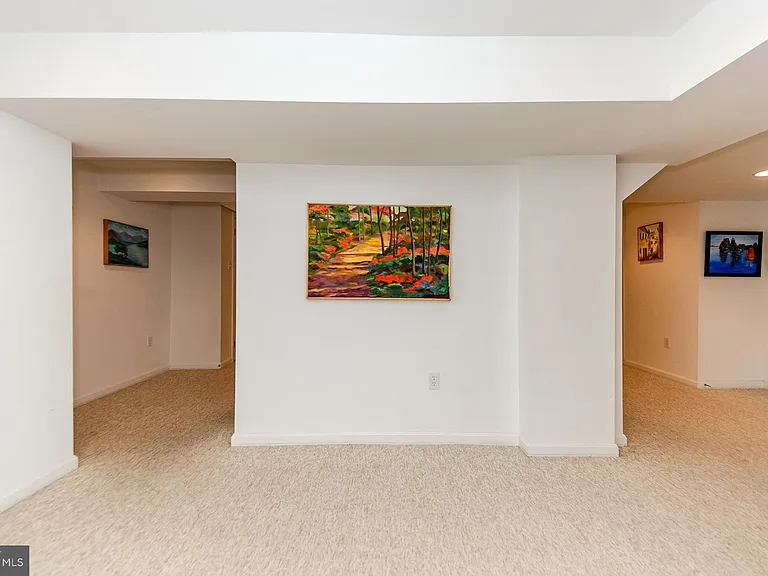 1308 Tracy Pl — Photo 45