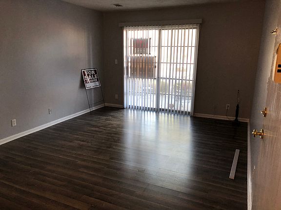 5th image of 603 Logsdon Ct