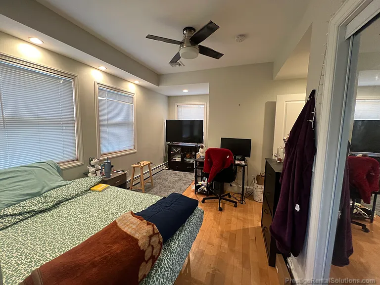 75 Easton St #1 — Photo 9