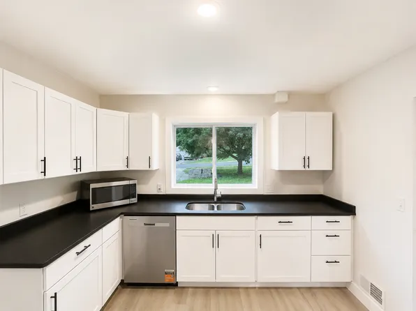 4301 Pleasant St SE, Prior Lake, MN 55372