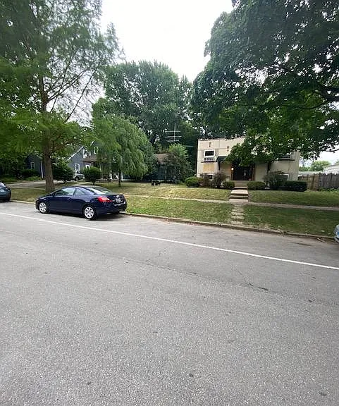 722 S Broadway Ave #3 — Photo 4