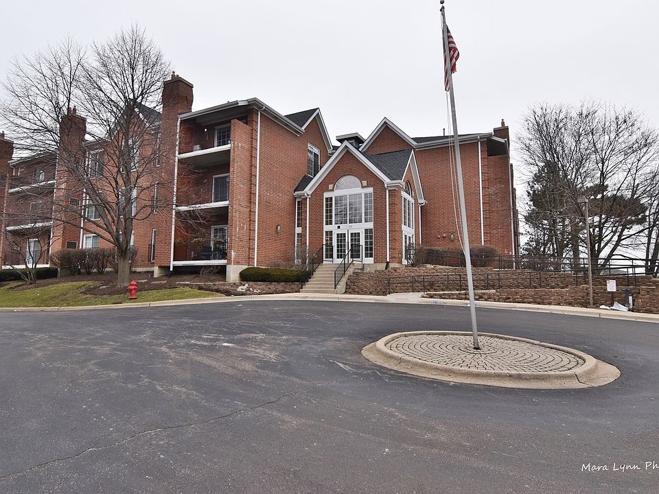 1st image of 63 Hunt Club Dr #63