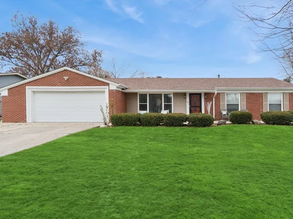 60 Fernwood Rd, Montgomery, IL 60538