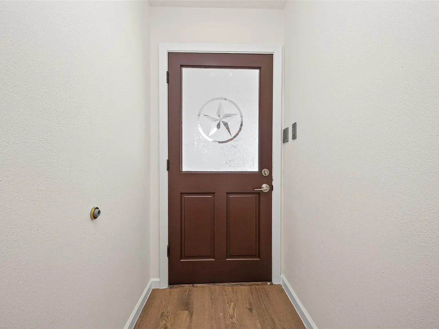 6 bed, 5.0 bath, $3,000 — Photo 4