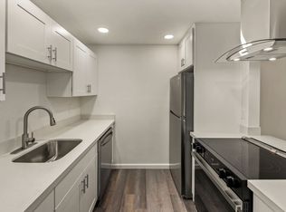 700 N 160th St #310, Seattle, WA 98133