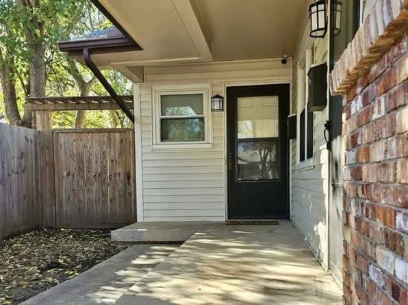 1837 S Santa Fe St #2, Wichita, KS 67211