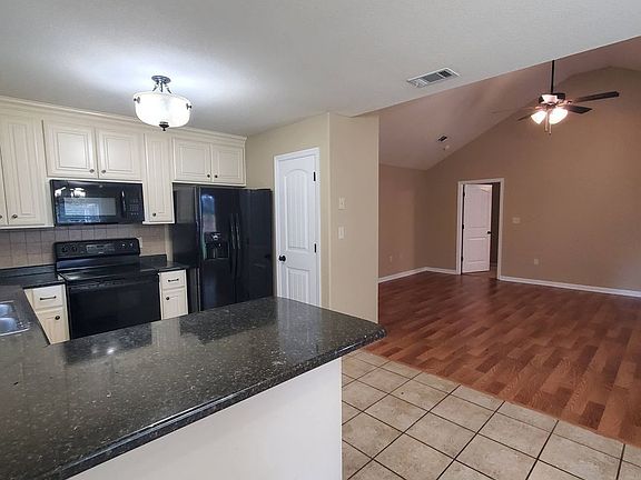 4th image of 4812 Stonewall Cir