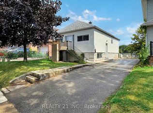 125 S Woodrow Blvd, Toronto, ON M1N 3L8