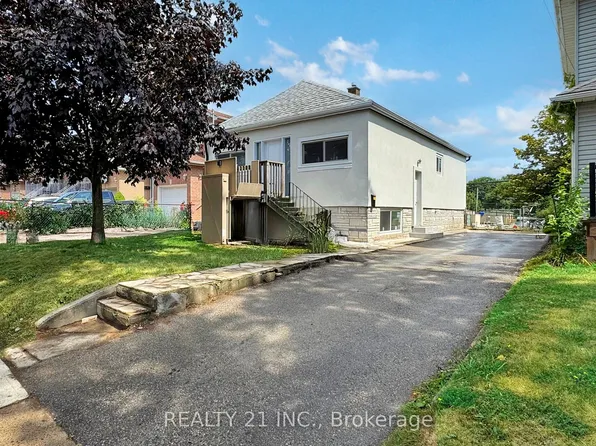 125 S Woodrow Blvd, Toronto, ON M1N 3L8