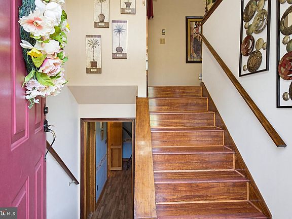 4th image of 2637 Hemlock Dr